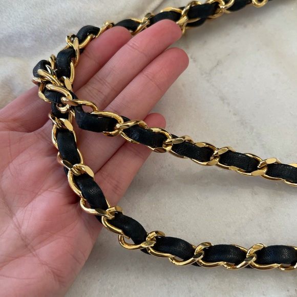 Authentic CHANEL black Double flap lambskin Leather Chain Gold bag 2.55 - Picture 15 of 16